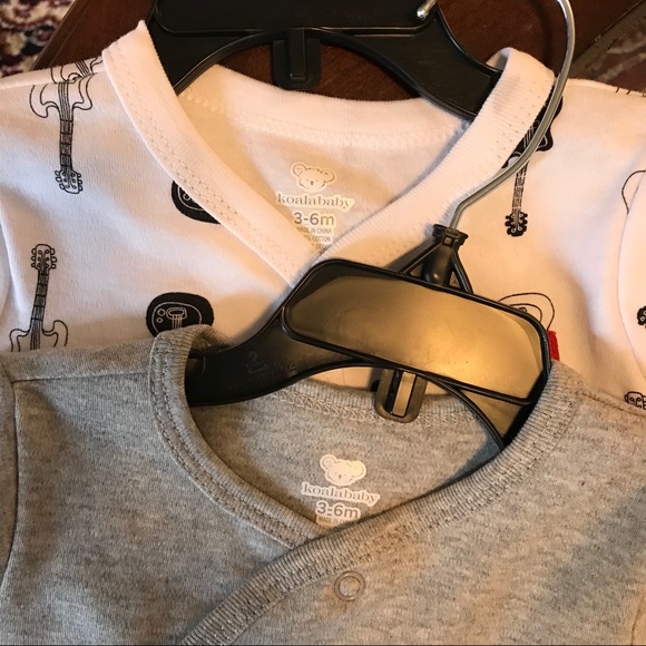 Multiple onesie set - Picture 2 of 6